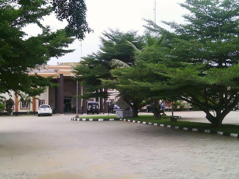 Tiffany Hotel And Towers Imogwu-Agwa Exterior photo